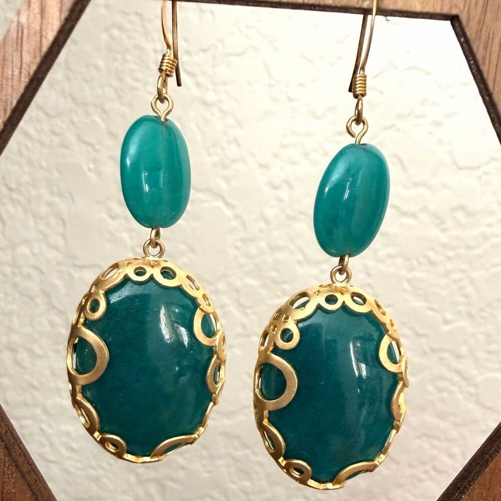 Vintage Teal Jade Gemstone Gold Tone Dangle Earrings